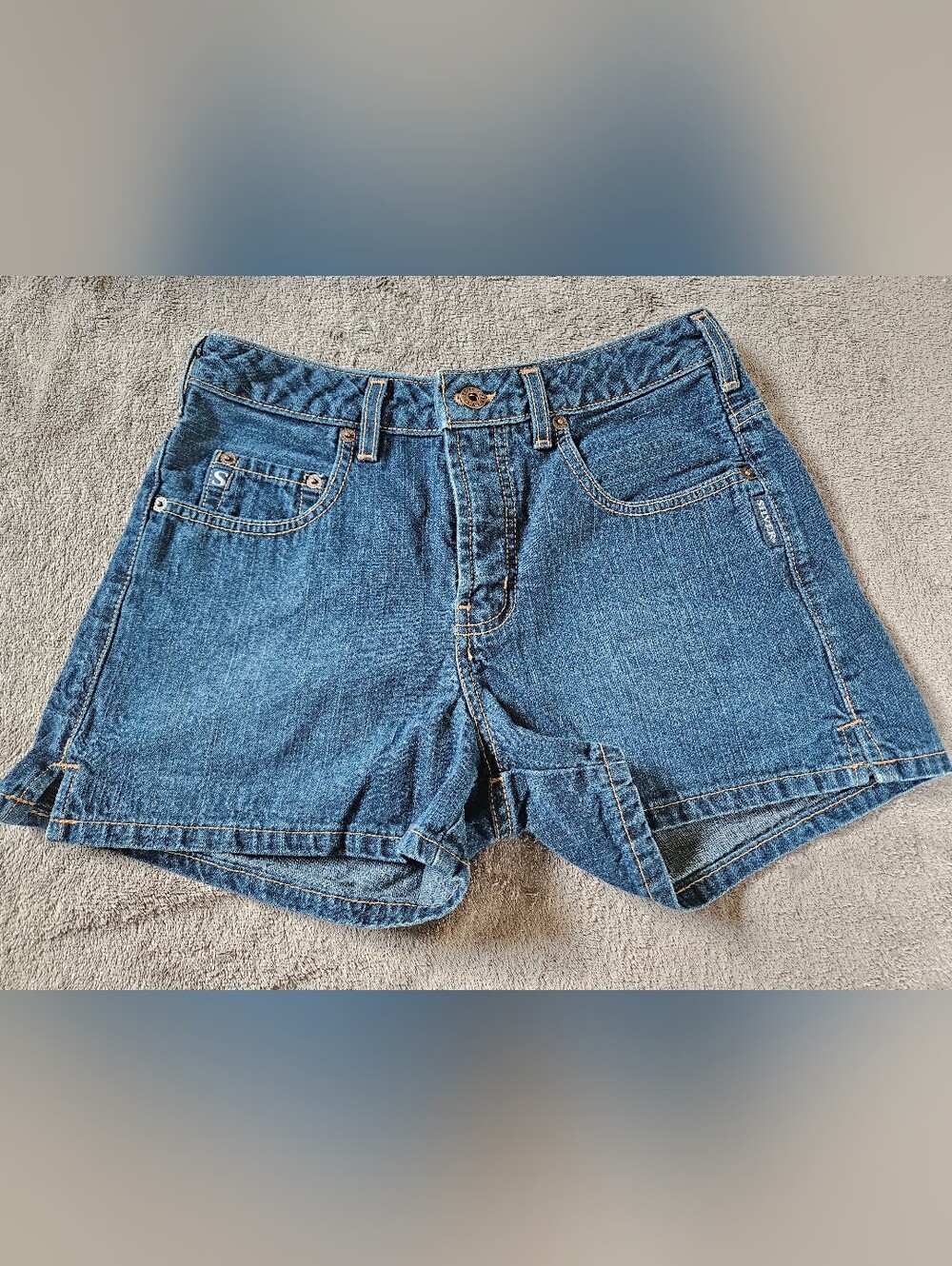 Silver Jeans Dark Wash Denim Shorts | High Rise Vintage Style